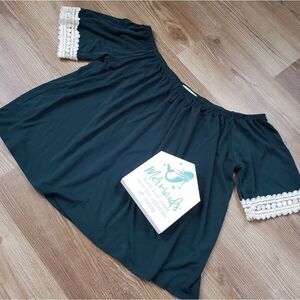 🔺️Rainbows & Cupcakes Teal & Lace Cropped Off Shoulder Top Large